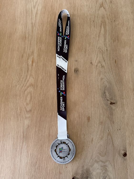 Zürcher Marathon Medaille 2025 1