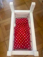 Puppenbett aus Holz weiss mit Bettwäsche
