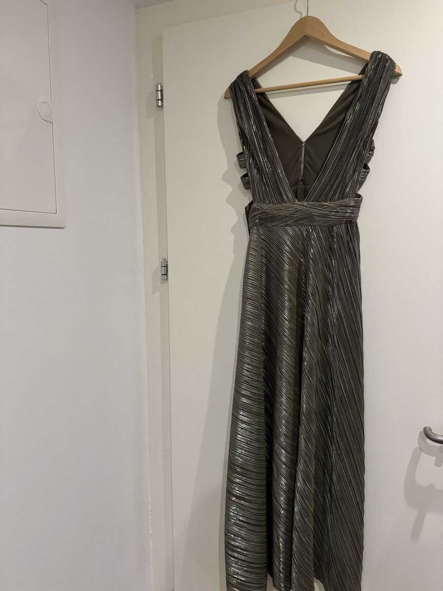 Maje Kleider: Maje Kleid lang metallic Grösse 36 – Gebraucht aus Kilchberg ZH von Design_ 5
