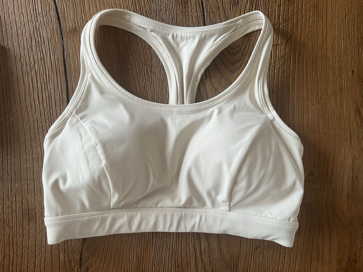H&M Lots de vêtements: H&M Sportset hellgelb – D'occasion à Baar par vanessaa_ 4