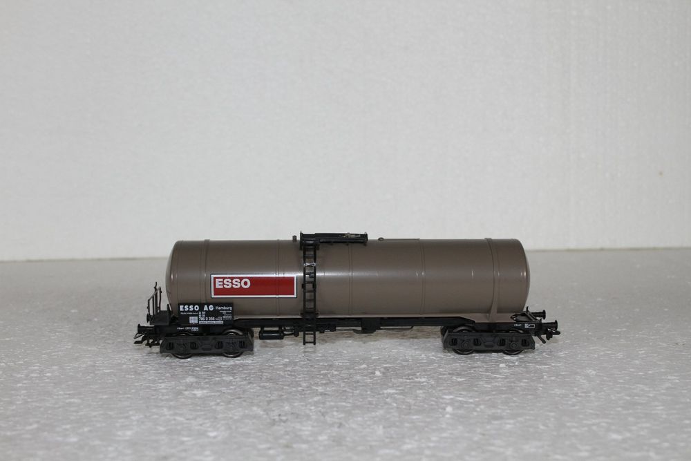Märklin 4754 DB Esso Tankwagen (Neu (gemäss Beschreibung)) in Triesen ...