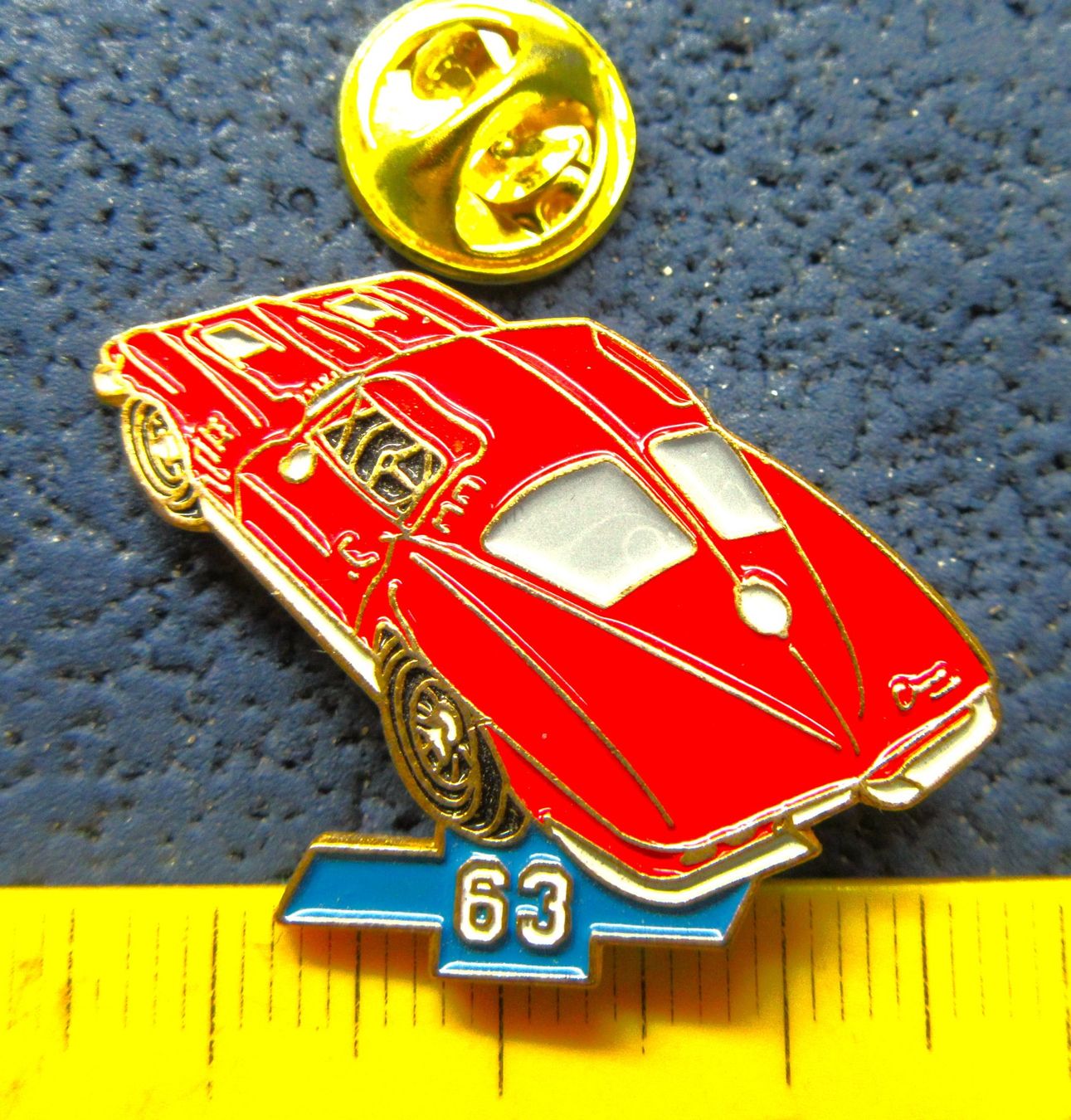 Chevrolet Placchette & Badge: CHEVROLET CORVETTE STING-RAY C2 "SPLIT WINDOW" AUTO PIN GEPR – Usato da Ettingen venduto da Hausi4711