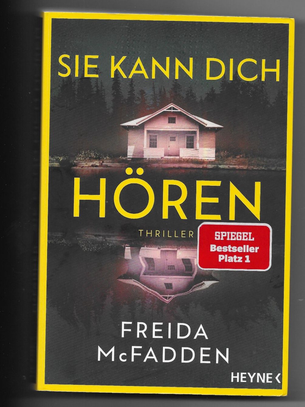 Bücher: Freida McFadden - Sie kann dich hören – Gebraucht aus Samstagern von Bladetigi
