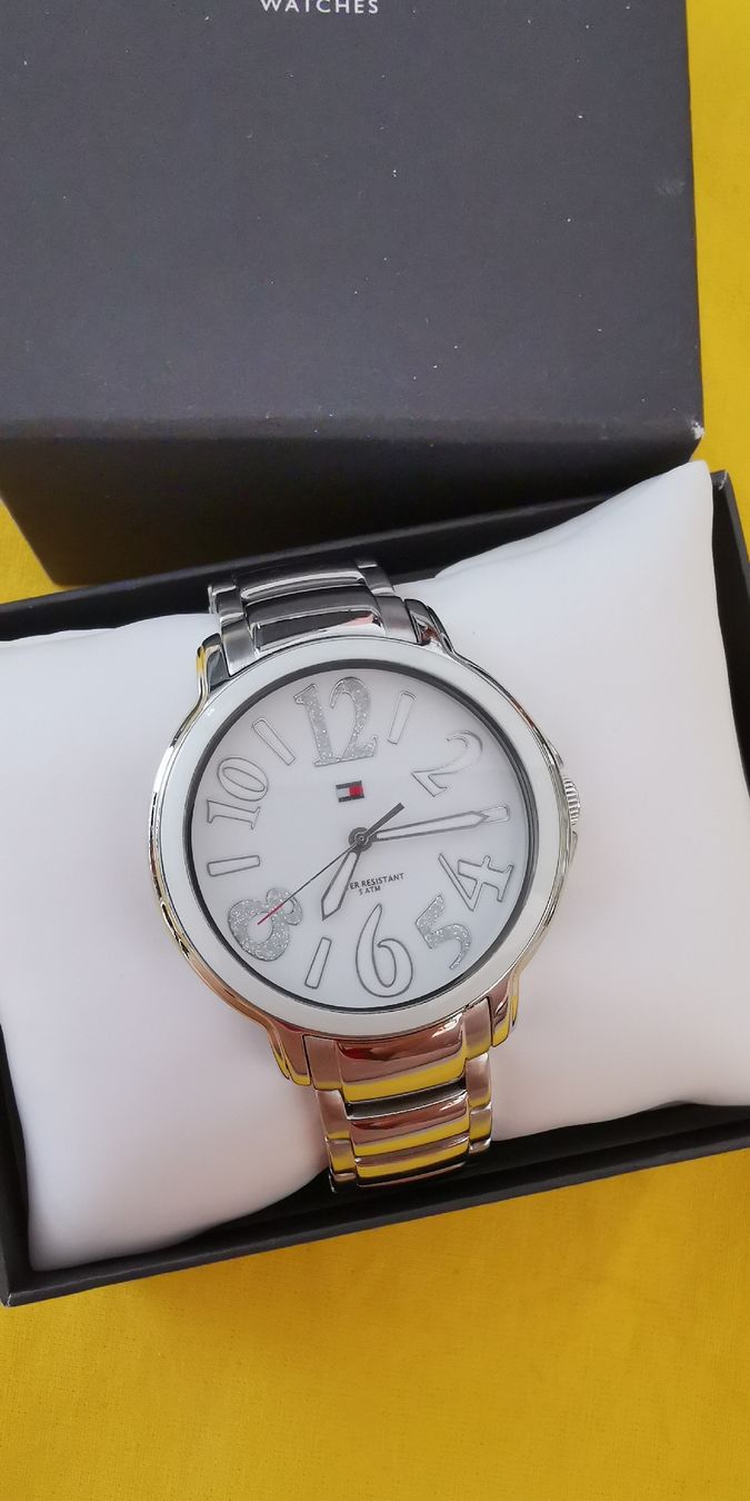 Tommy Hilfiger Orologi: Tommy Hilfiger Damenuhr Edelstahl – Usato da Itingen venduto da schweizersternchen