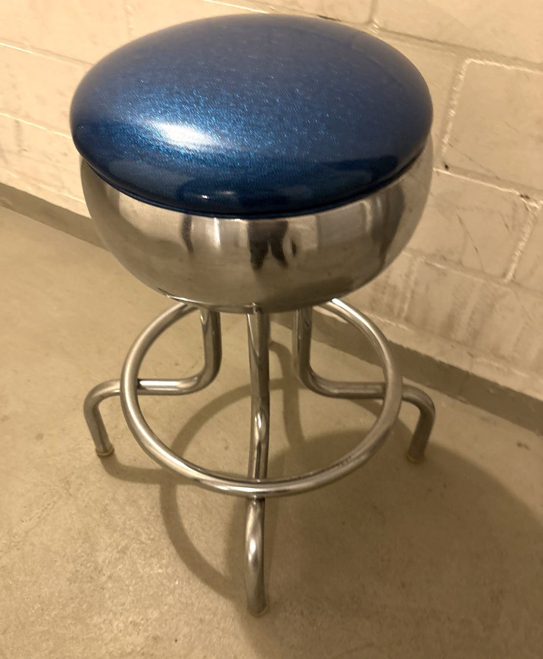 Hocker: American Diner Hocker - Masse 60 x 35 cm – Neu (gemäss Beschreibung) aus Glattbrugg von Ariel012 2
