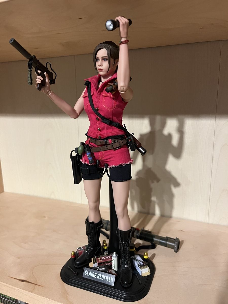 Statuette: Figur Claire Redfield Resident Evil 2 – Nuovo (secondo la descrizione) da Oberweningen venduto da Sir_Damian 4