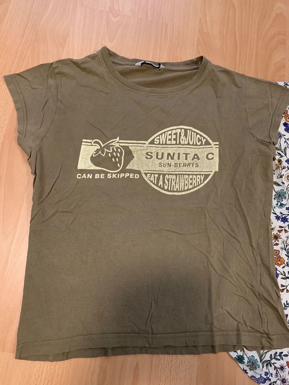 T-shirt: 4x T-Shirt Gr. M – Usato da Kreuzlingen venduto da jamie45 4