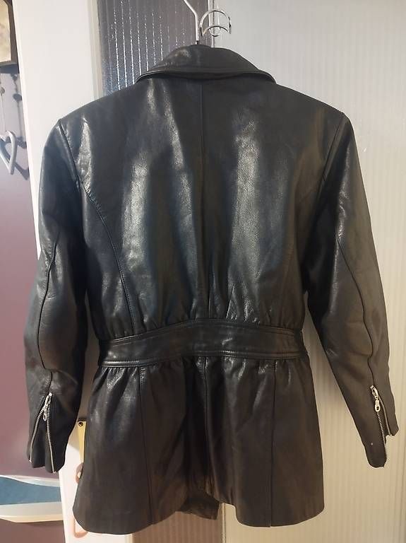Giacche: Damen Motorradjacke Leder Grösse DL – Usato da Granges-Paccot venduto da Ping1998 1