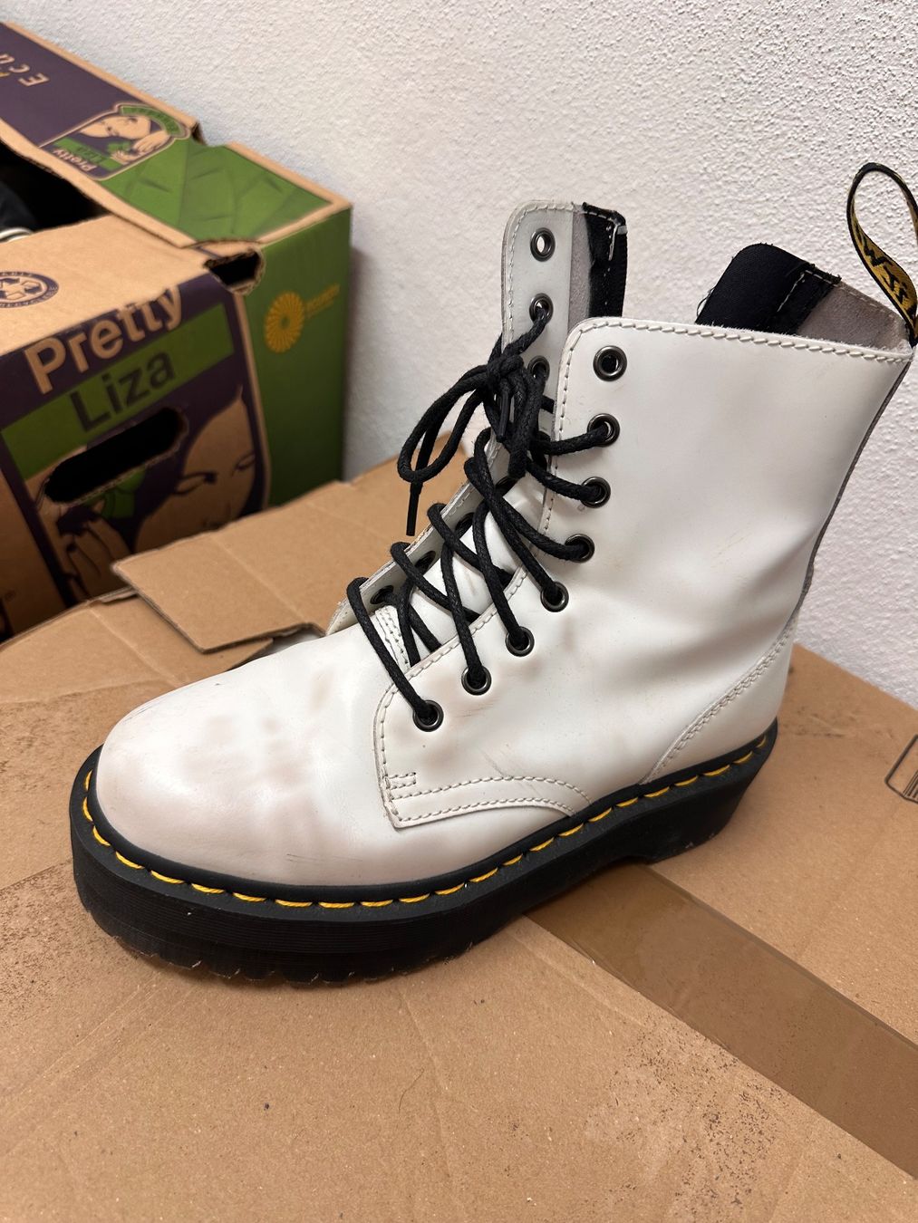 Dr. Martens Scarpe da donna: Dr. Martens weiss – Usato da Zürich venduto da Naohmyxraphaela