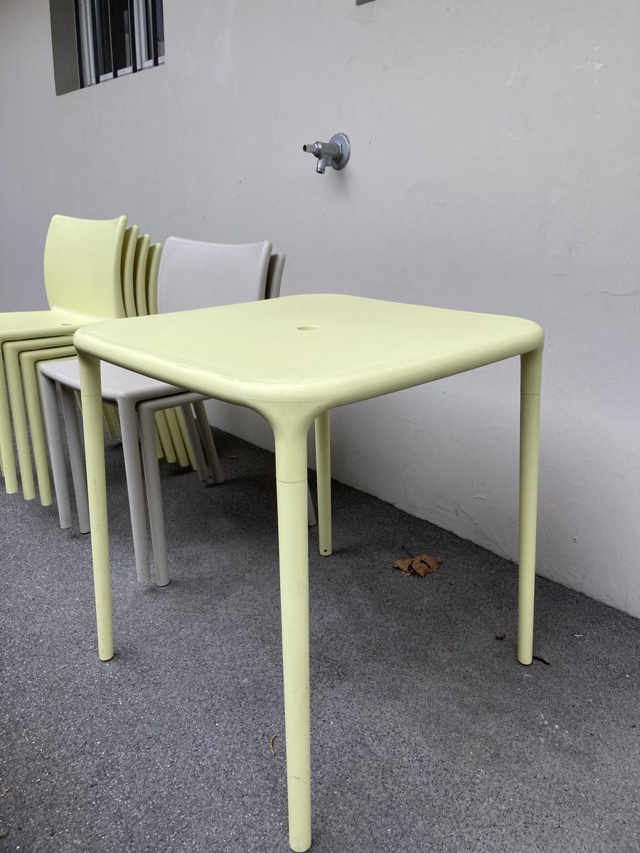 Magis Tische: Gartentisch – Gebraucht aus Luzern von clamdigger48