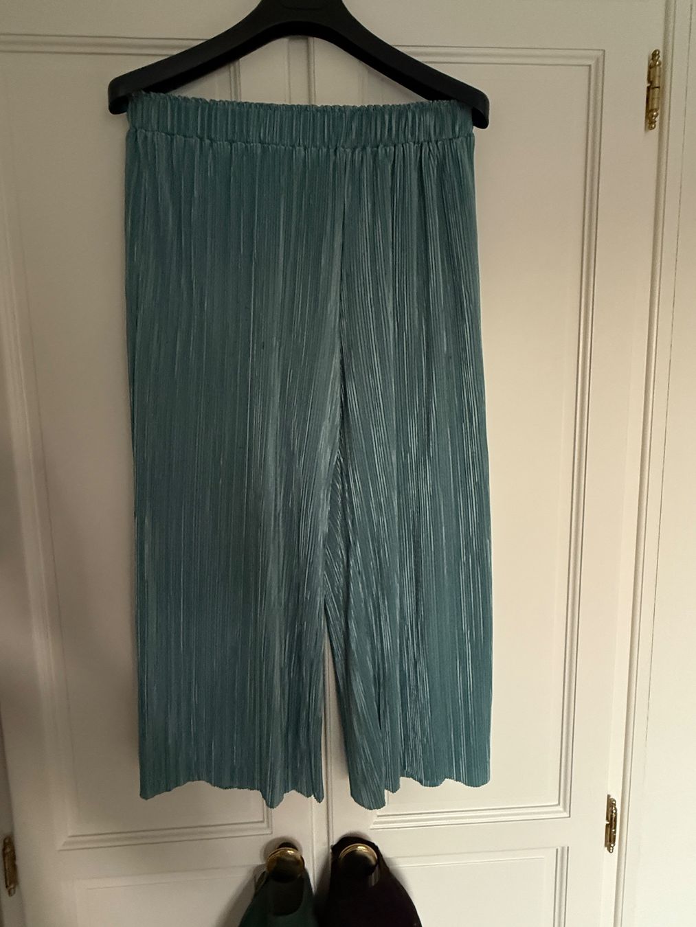 Kleiderpakete: 8x Damen Hosen/Röcke gebraucht – Gebraucht aus Bottmingen von mat_77yv 8