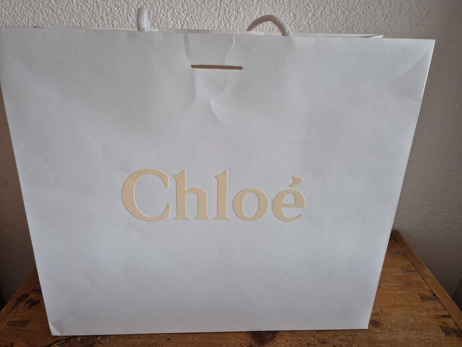Chloé Borse: Papiertasche Chloe weiss 31 x 36 cm Einkaufstasche Tüte – Usato da Würenlos venduto da Toolia 1