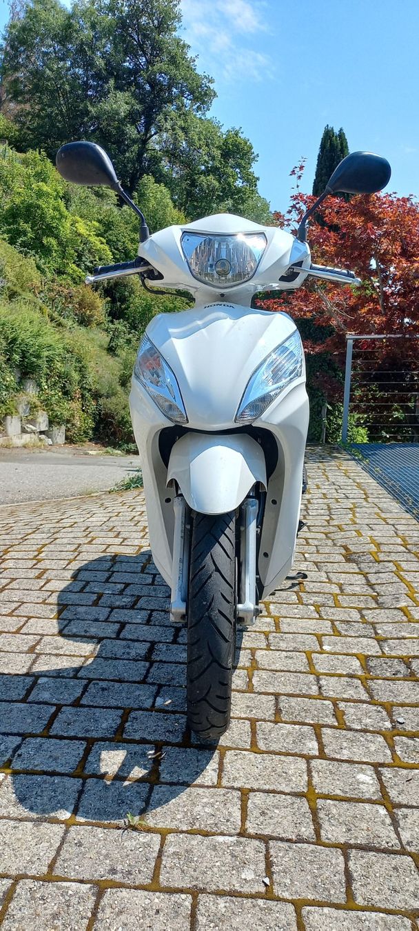 Honda Scooter: Scooter Honda Vision 110 – Usato da St-Légier-Chiésaz venduto da rac_q8pz 2