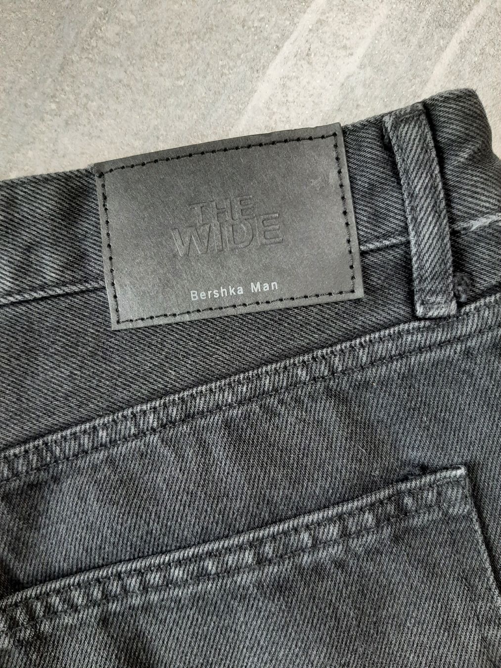 Bershka Jeans: BERSHKA - jeans men - USA 32 – Gebraucht aus Moutier von kiki0608 3