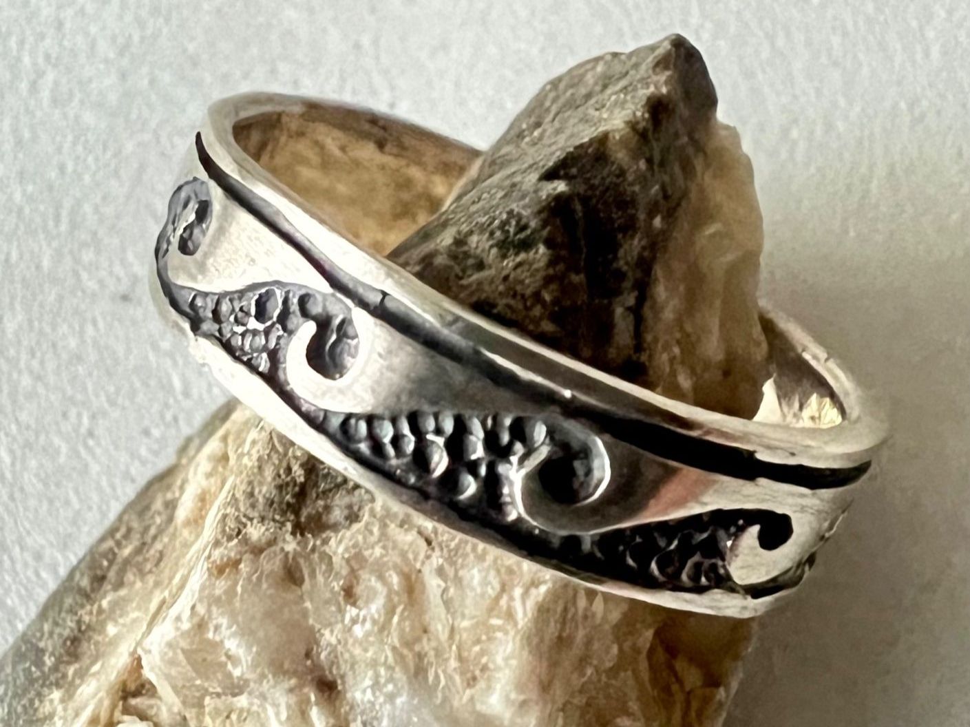 Ringe: 925 Silber Ring mit maritimem Wellenmuster Vintage – Gebraucht aus Ruswil von artbyhand