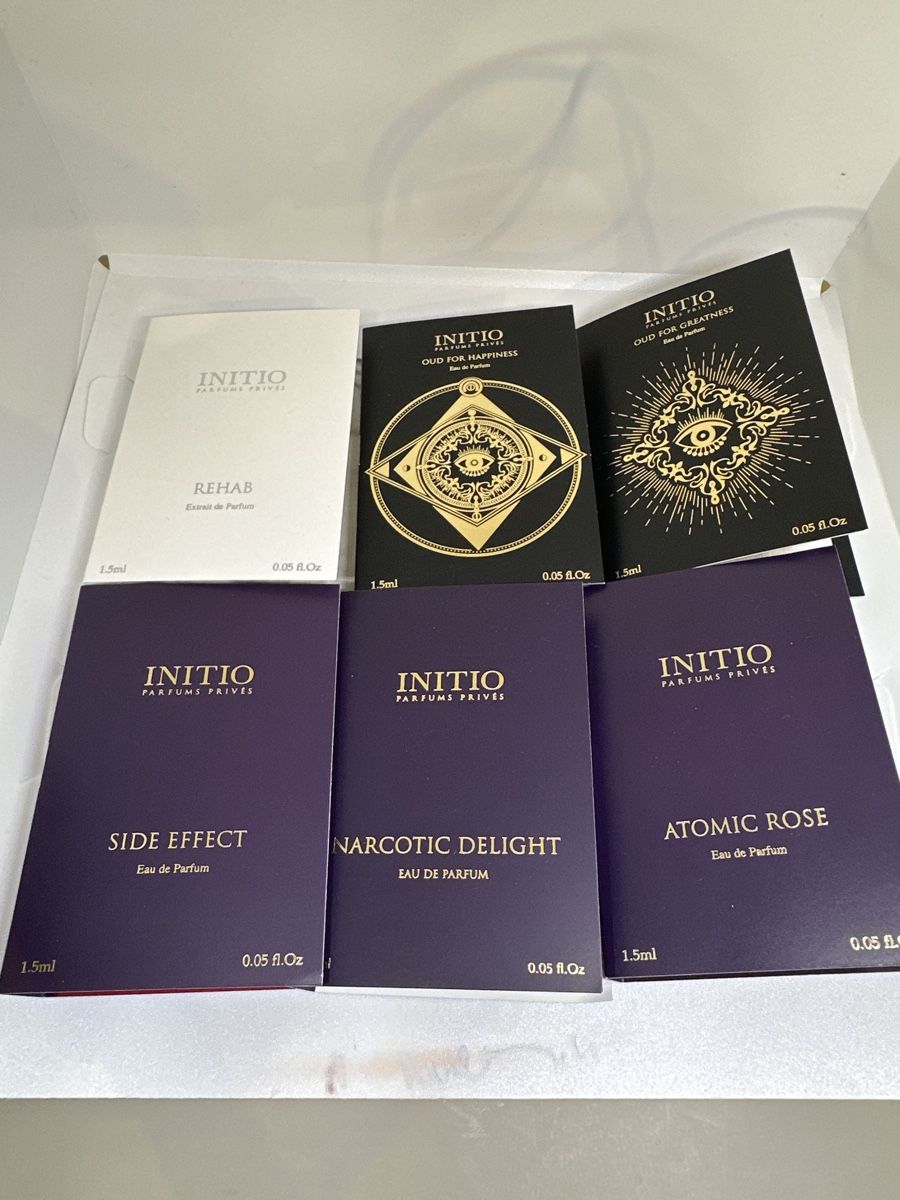 Initio Parfum & Eau de Toilette: Échantillons de parfums Initio - Coffret découverte 55 – Neu (gemäss Beschreibung) aus Pully von Natala