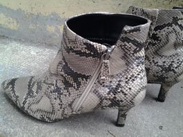 Bottines élégantes bruno banani imprimé serpent, pointure 39
