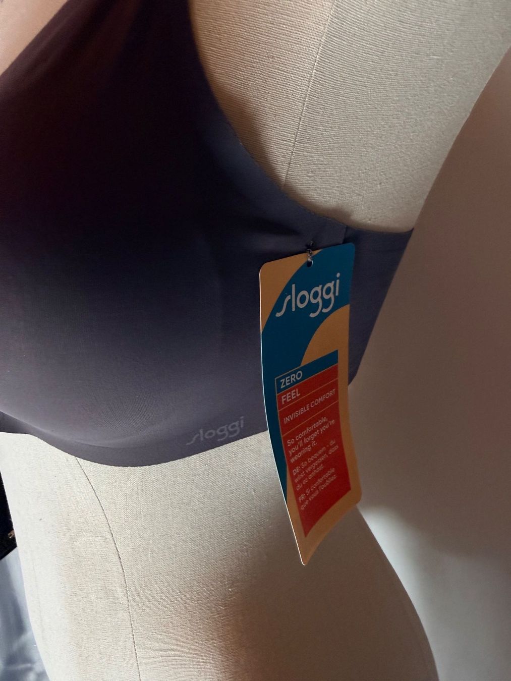 Sloggi Sonstige Unterwäsche: SLOGGI, Bralette ZERO FEEL Ultra, Grösse M, Farbe Dunkelgrau – Neu und originalverpackt aus Rudolfstetten von gst_g7xl 2