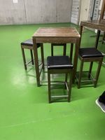Holz Bistrotisch mit 2 Hochstühlen, perfekt für Frühling!