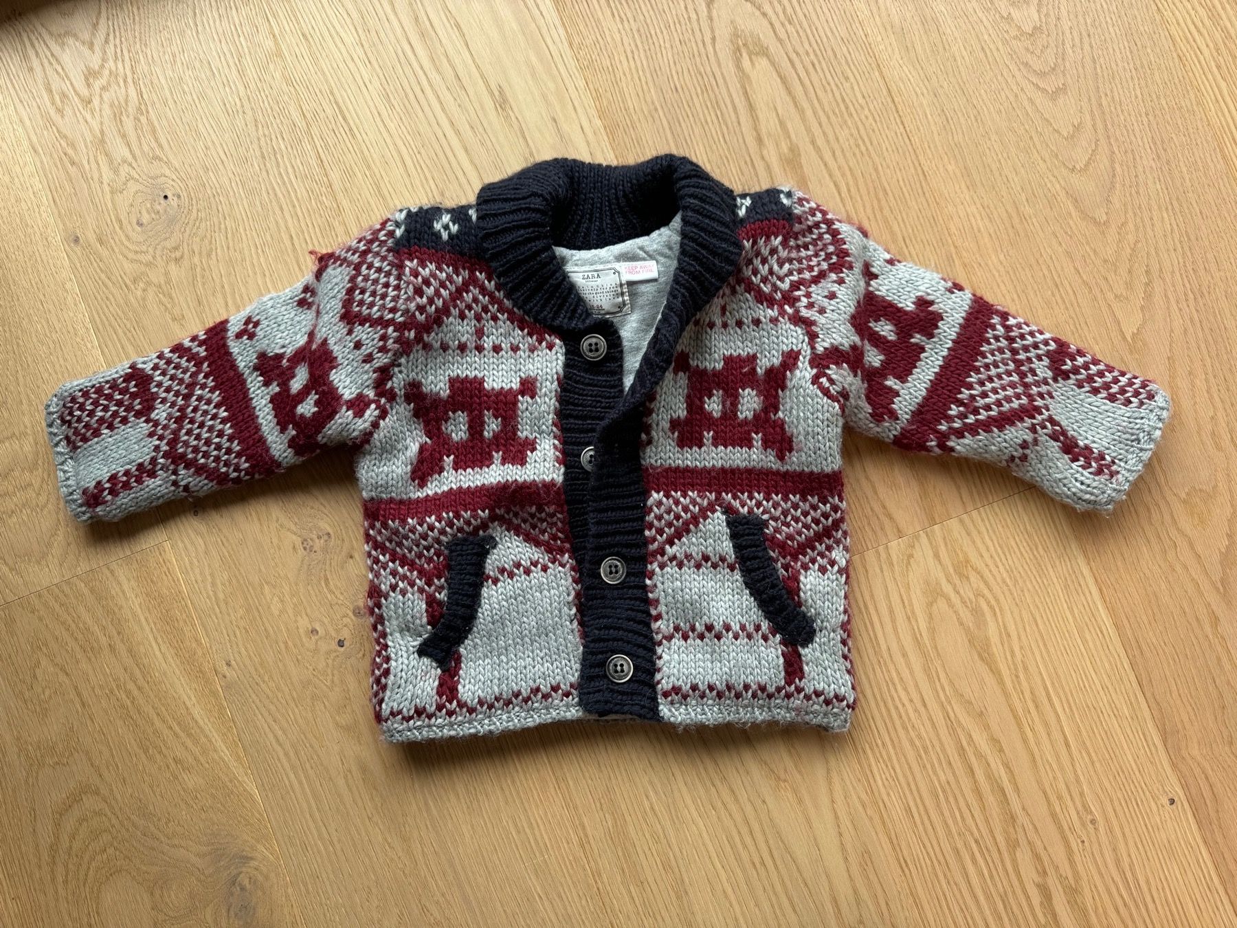 Zara Jacken: Strickjacke von ZARA Gr. 92 – Gebraucht aus Ennetbaden von Katiusia