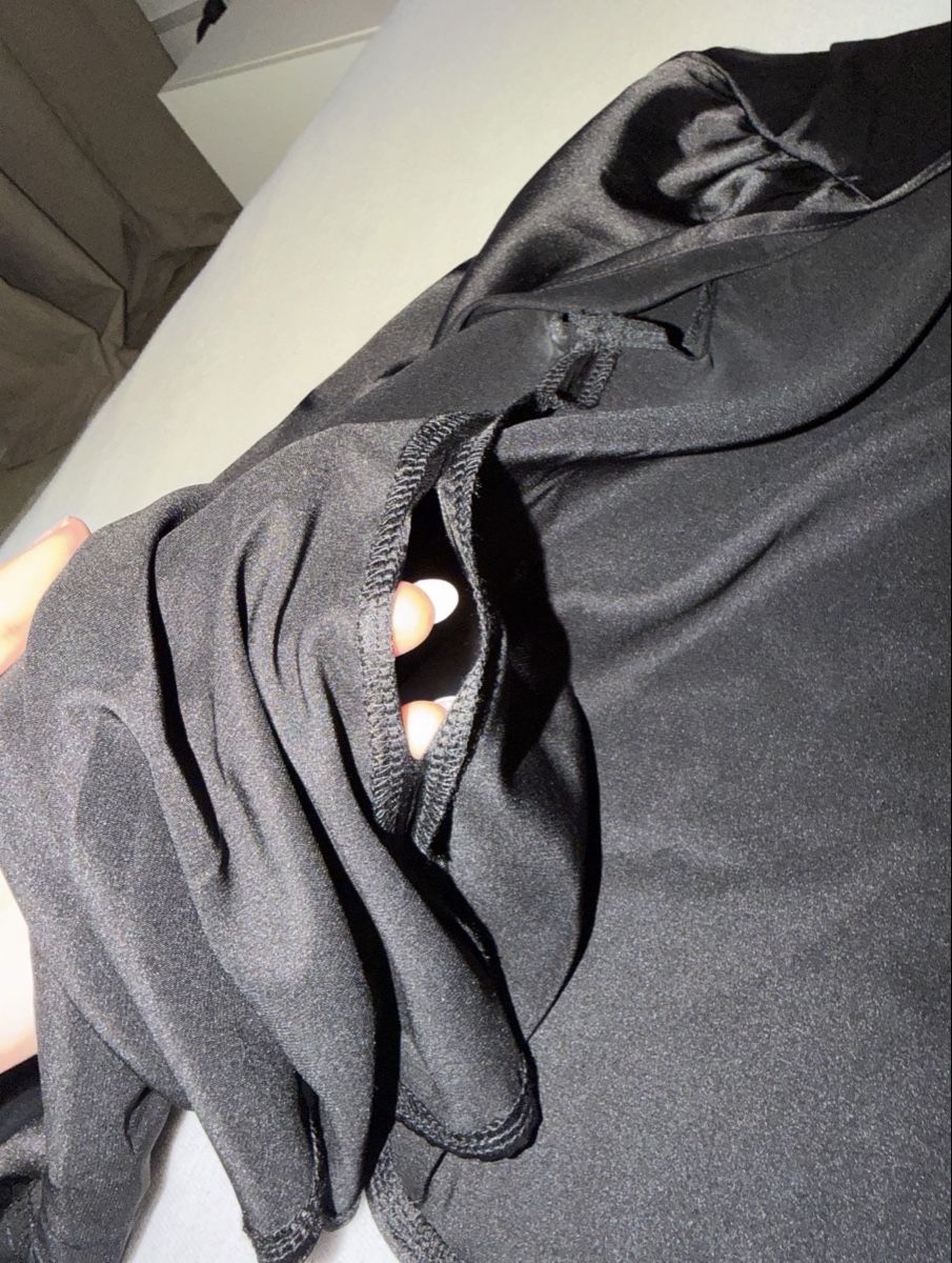 Camicette: Satin Bluse zum binden schwarz – Nuovo (secondo la descrizione) da Oftringen venduto da soraia.i 3