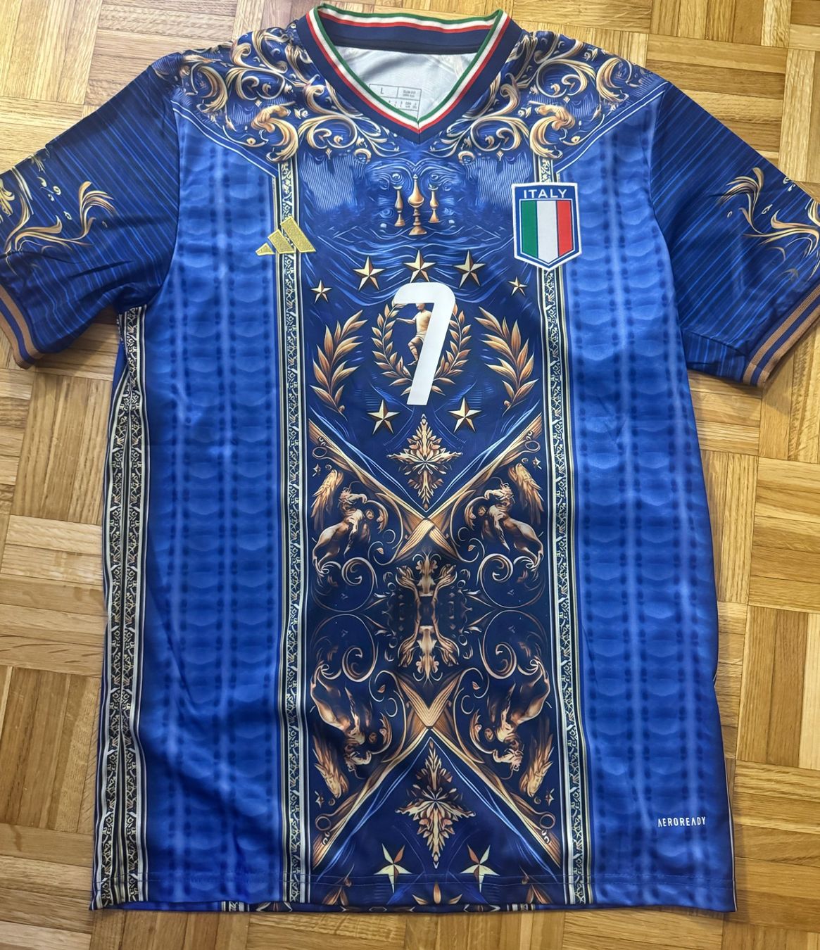 Adidas Leibchen & Hosen: 12 - Italia - 7 - Grösse L – Gebraucht aus Zürich von Matteo_7