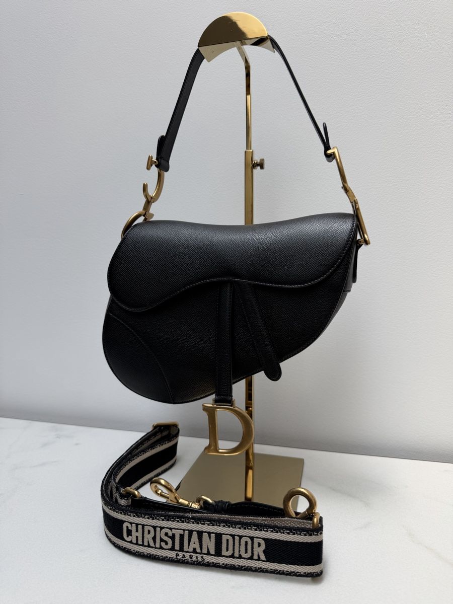 Dior Borse da donna: NEW Christian Dior Saddle Bag with Strap – Nuovo e nell'imballaggio originale da Vacallo venduto da kellyyy