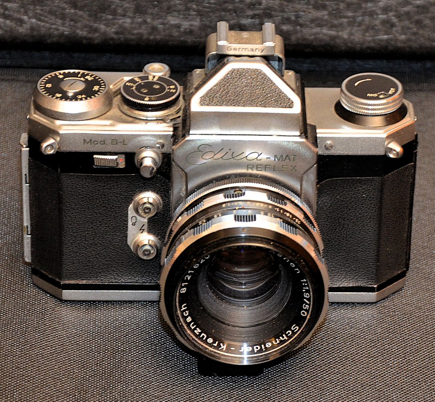 Edixa Fotocamera: Edixa MAT REFLEX Kamera mit Tasche und Objektiv – Usato da Altendorf venduto da kar_b6mm 3