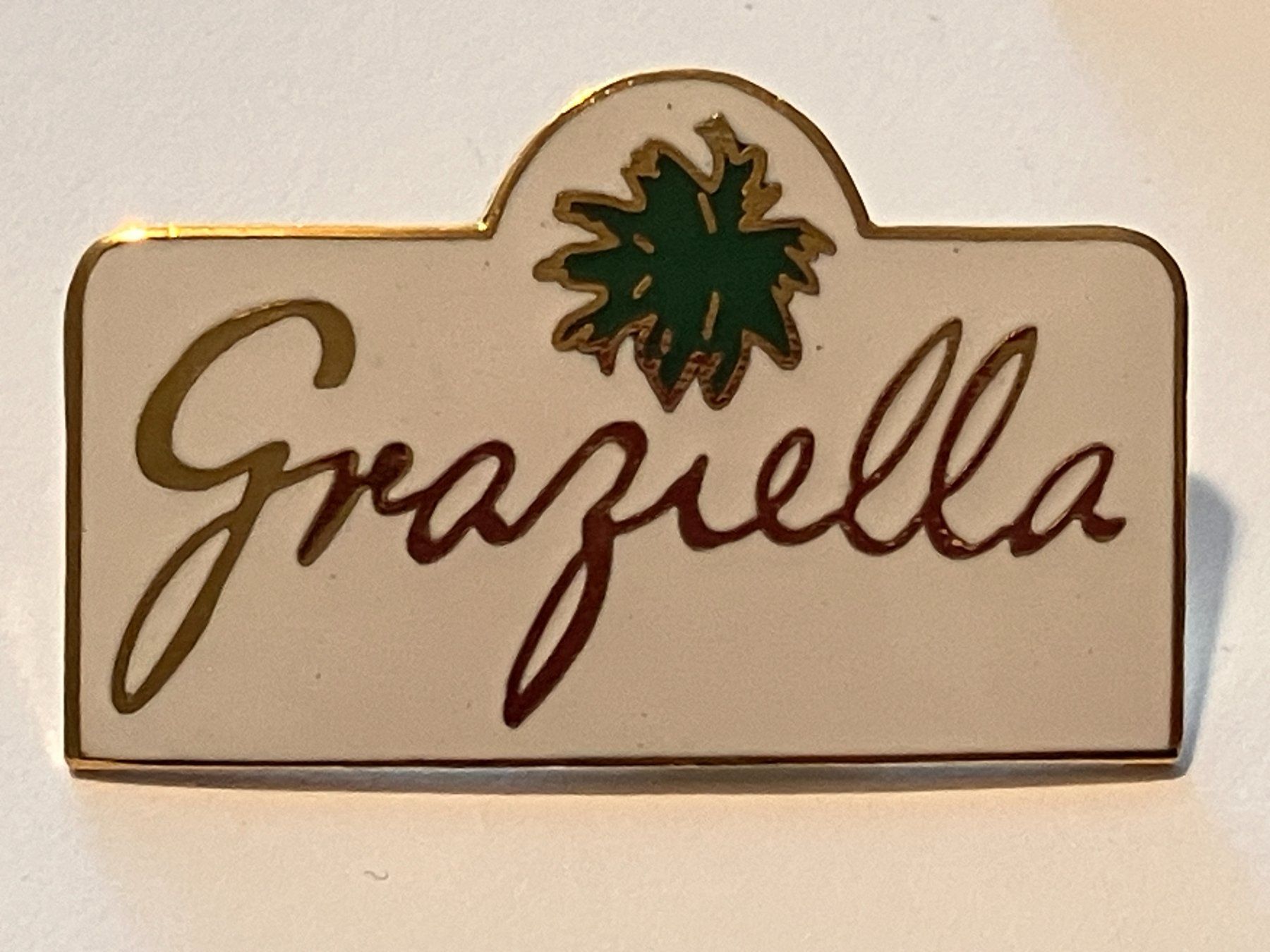Placchette & Badge: 1 Pin Graziella – Usato da Basel venduto da djwwpp