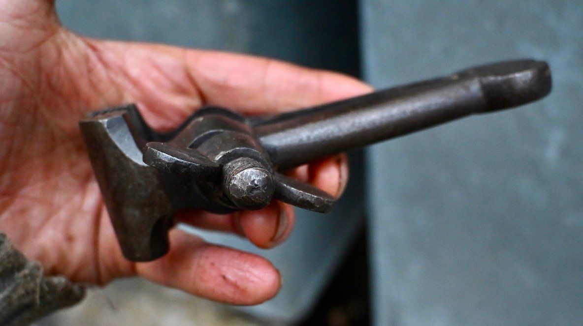 Alle Werkzeuge: Antiker FEILKOLBEN Schraubzwinge Länge 14.5cm – Gebraucht aus Pfaffhausen von mono_rec 6