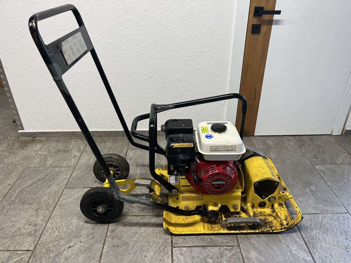 Wacker Neuson Toutes les machines: Wacker Vibroplatte – D'occasion à Uttigen par Safety123 1