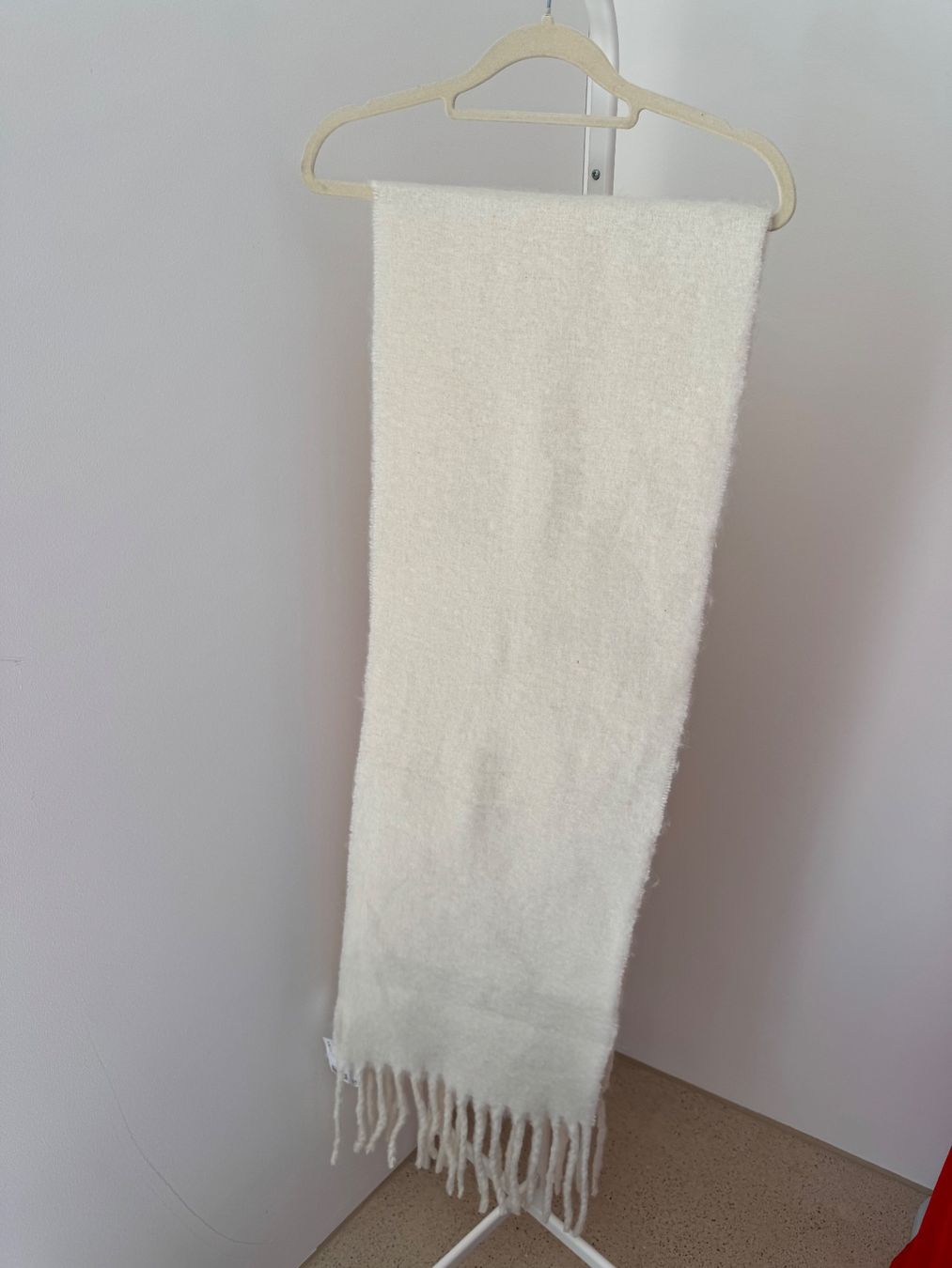 H&M Foulard & Sciarpe: H&M Schall neu – Nuovo e nell'imballaggio originale da Zürich venduto da di_archive