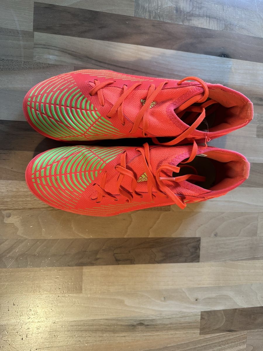 Adidas Chaussures garçon: Hallenschuhe Adidas – D'occasion à Biel/Bienne par es2502