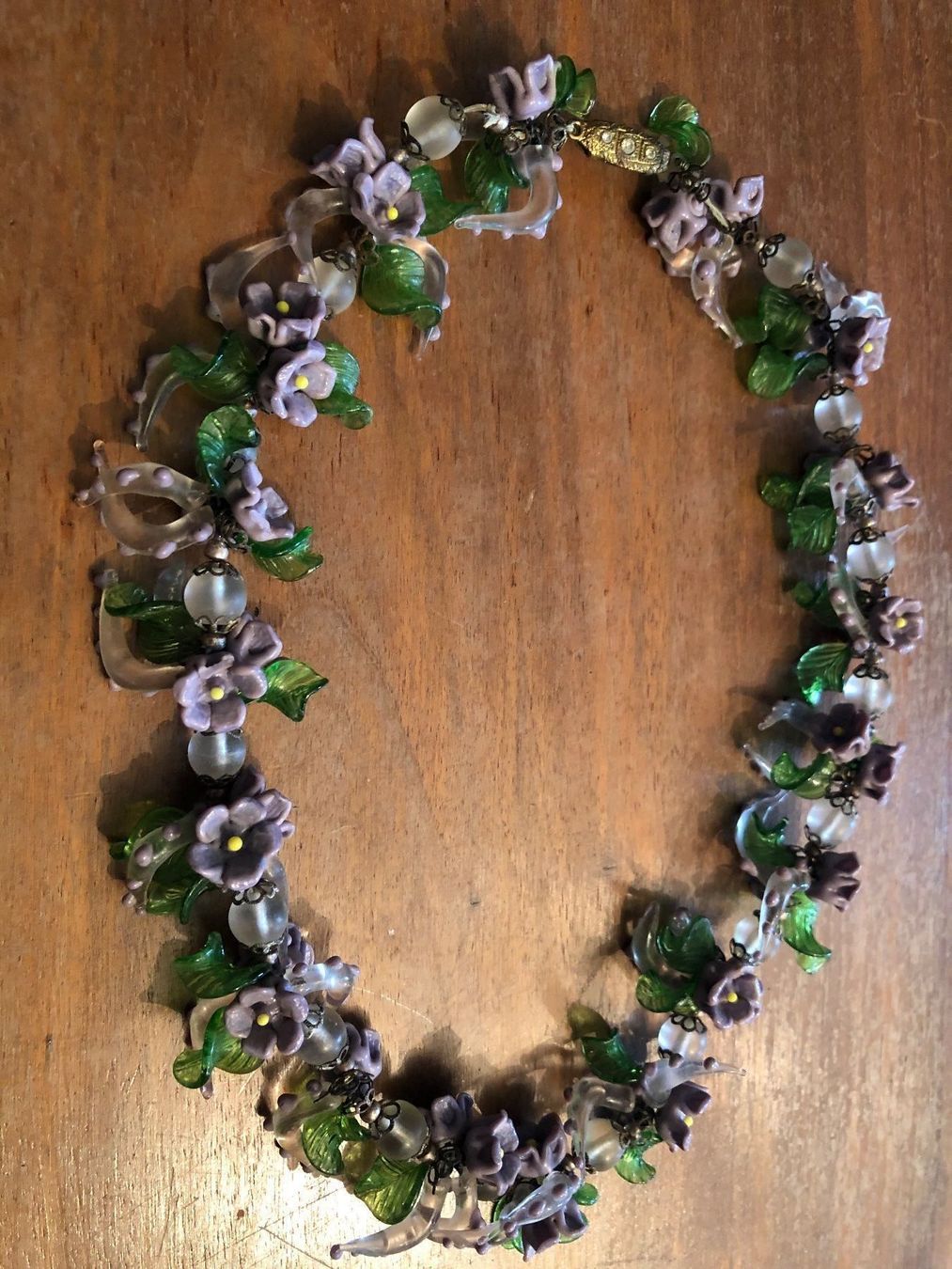 Ketten: GABLONZERGLASBLÜTEN COLLIER.Violettfarbe – Neu (gemäss Beschreibung) aus Wald ZH von mlnt 1