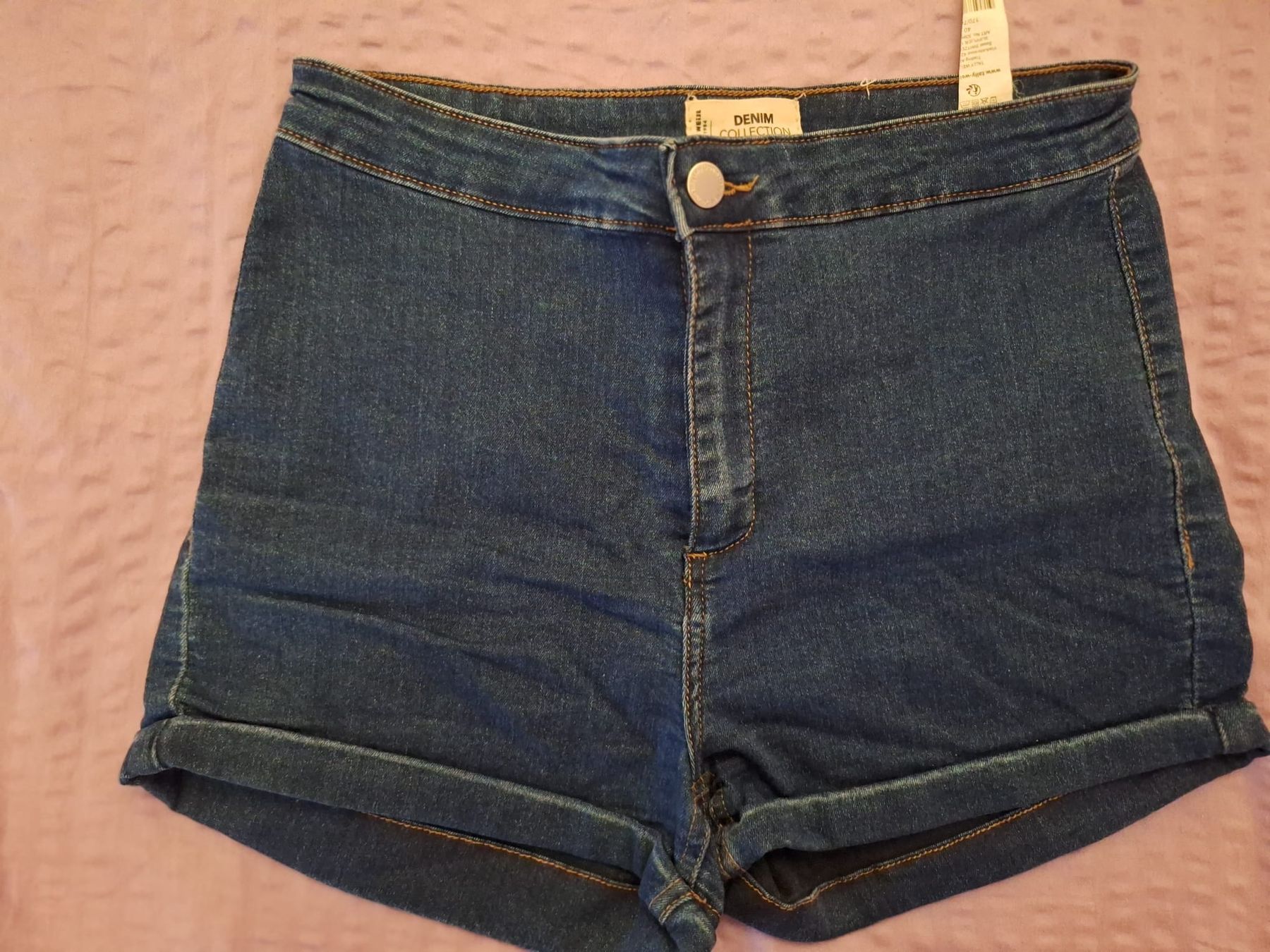 Tally Weijl Jeans: Tally Weijl Jeans Kurz – D'occasion à Ruswil par ben_y6gj