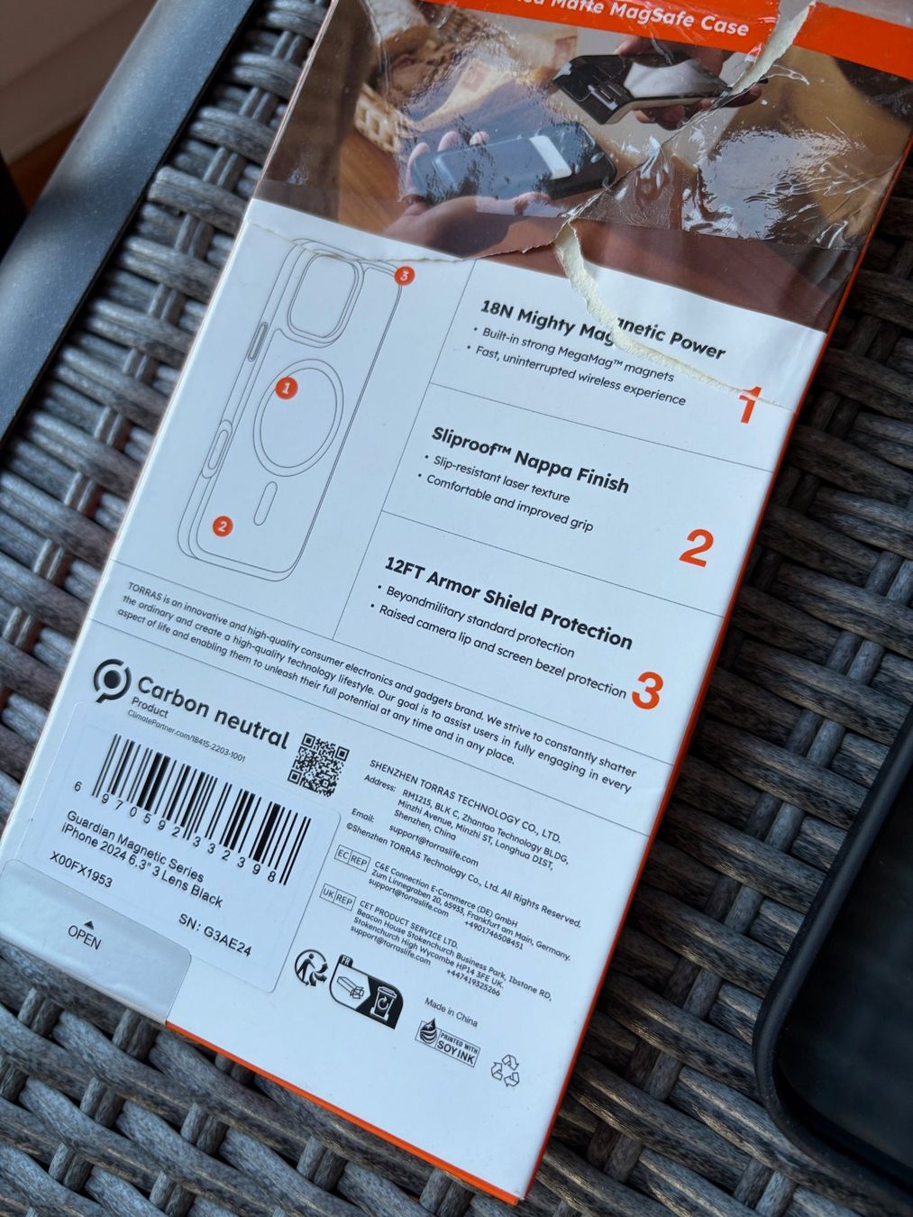 Cover & Protezioni schermo: iPhone 16 Pro Hülle / Cover / Case - Torras – Usato da Thalwil venduto da LeCh1ffre 1
