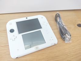 Nintendo 2DS weiss/rot mit Ladekabel