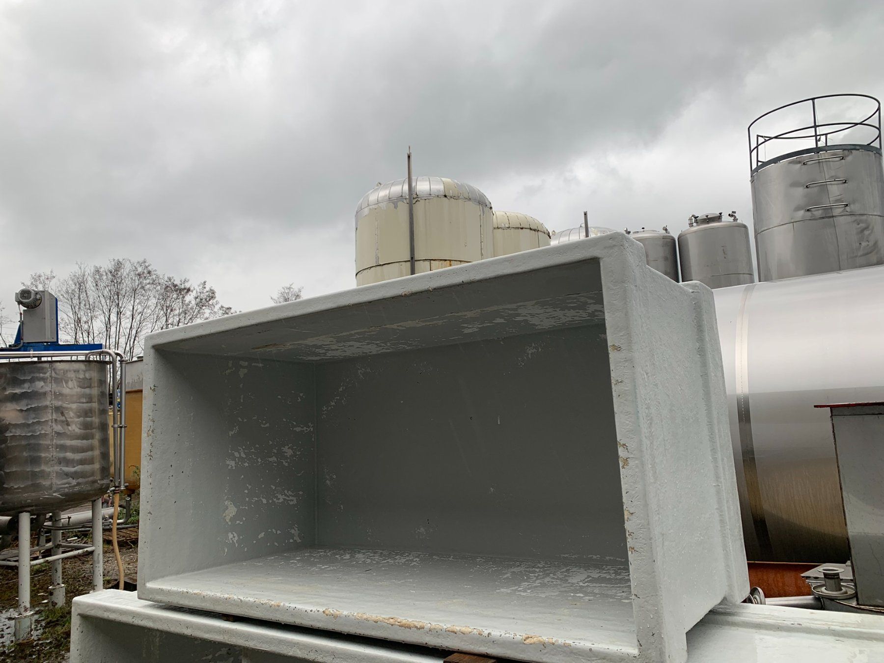 Contenitori & Simili: Kunststoffstande GFK - 2000 Liter – Usato da Appenzell venduto da OcclineGmbH 4