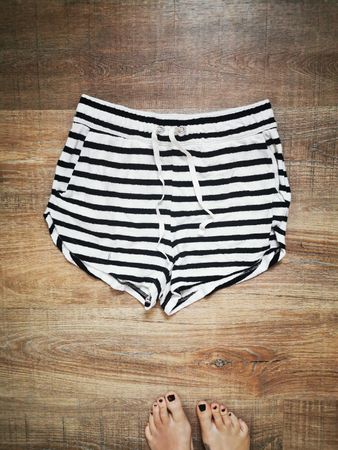 Sommer-Shorts von H&M, gestreift, Grösse S, neuwertig!