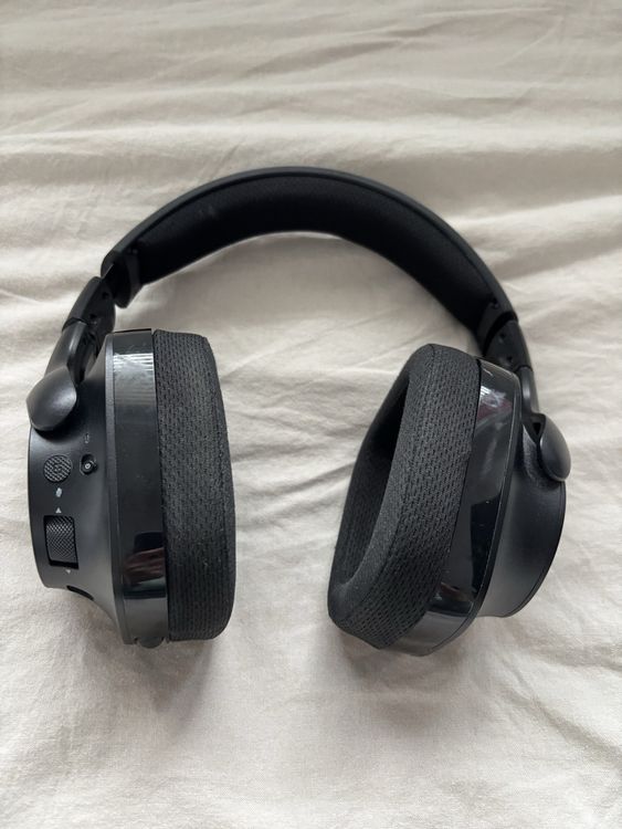 Logitech G533 Gaming Headset 1
