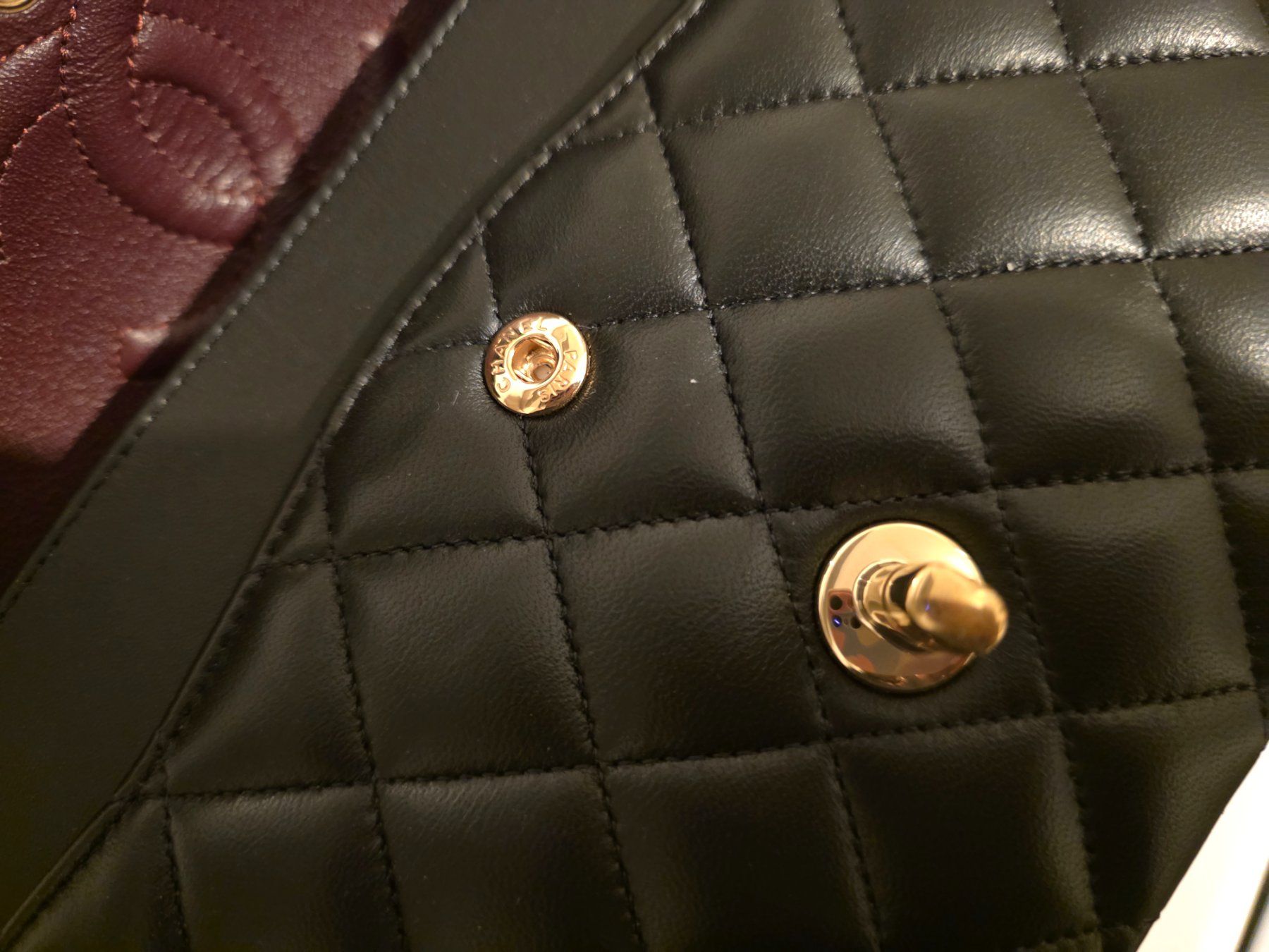 Chanel Borse da donna: Chanel Medium Classic Flap (2025) – Nuovo (secondo la descrizione) da Winterthur venduto da FragranceLUXE 5
