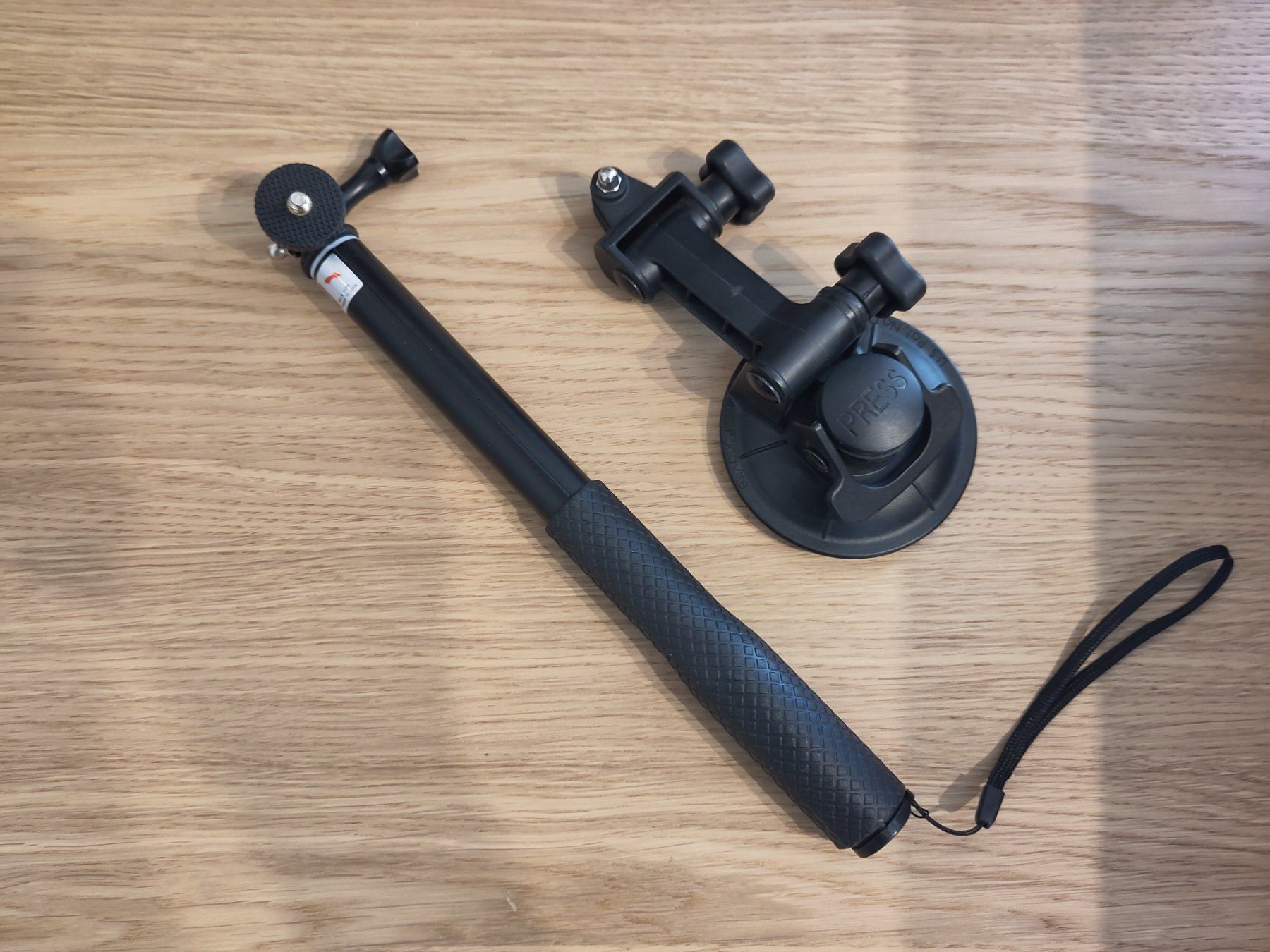 Gopro Treppiedi & Teste: GoPro Zubehör Set diverse Halterungen – Usato da Effretikon venduto da pemko 6