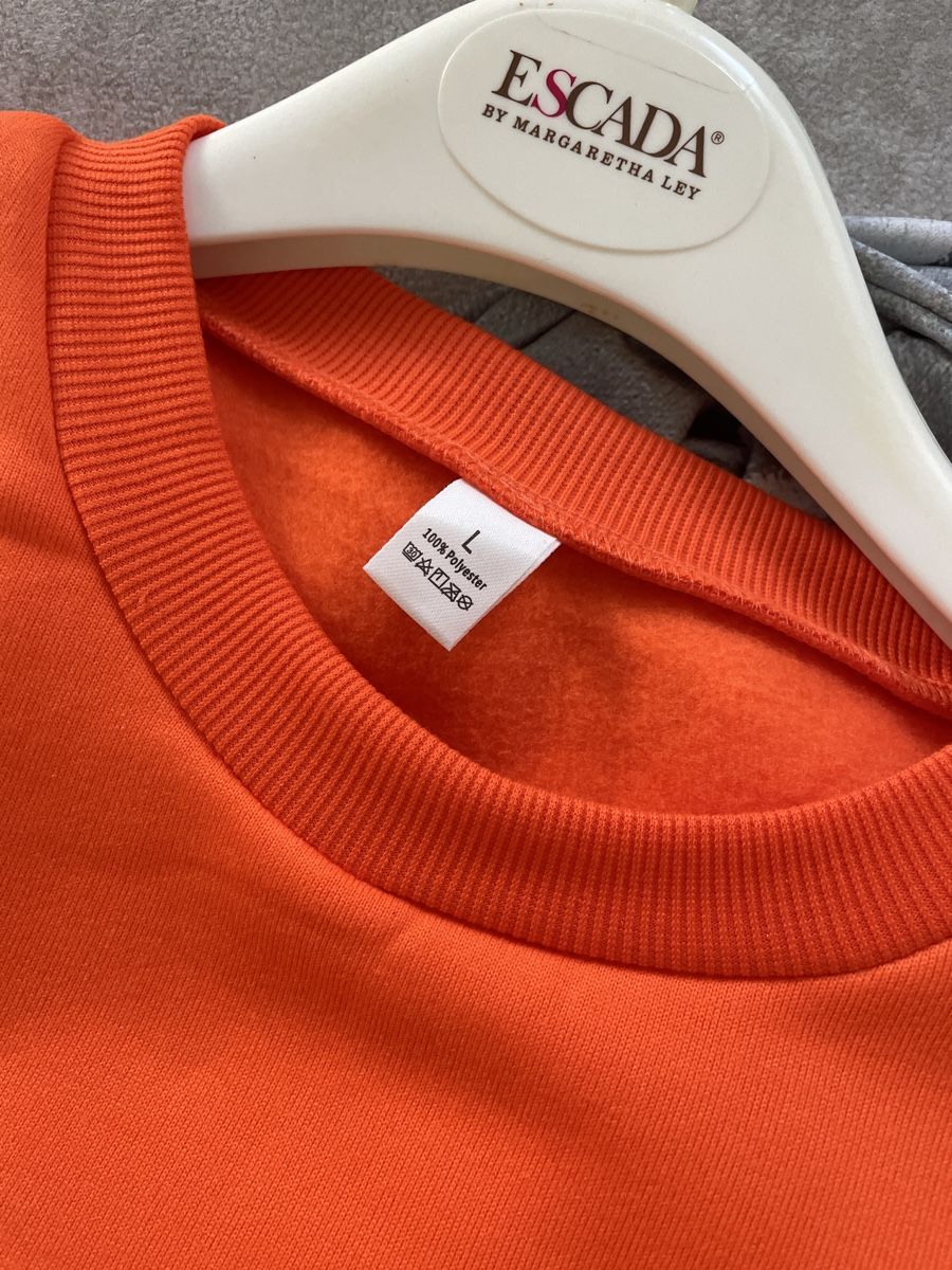 Maglioni & Felpe: Neue Oranger Sweater mit Herz Grösse L – Nuovo (secondo la descrizione) da Männedorf venduto da Raendy 3