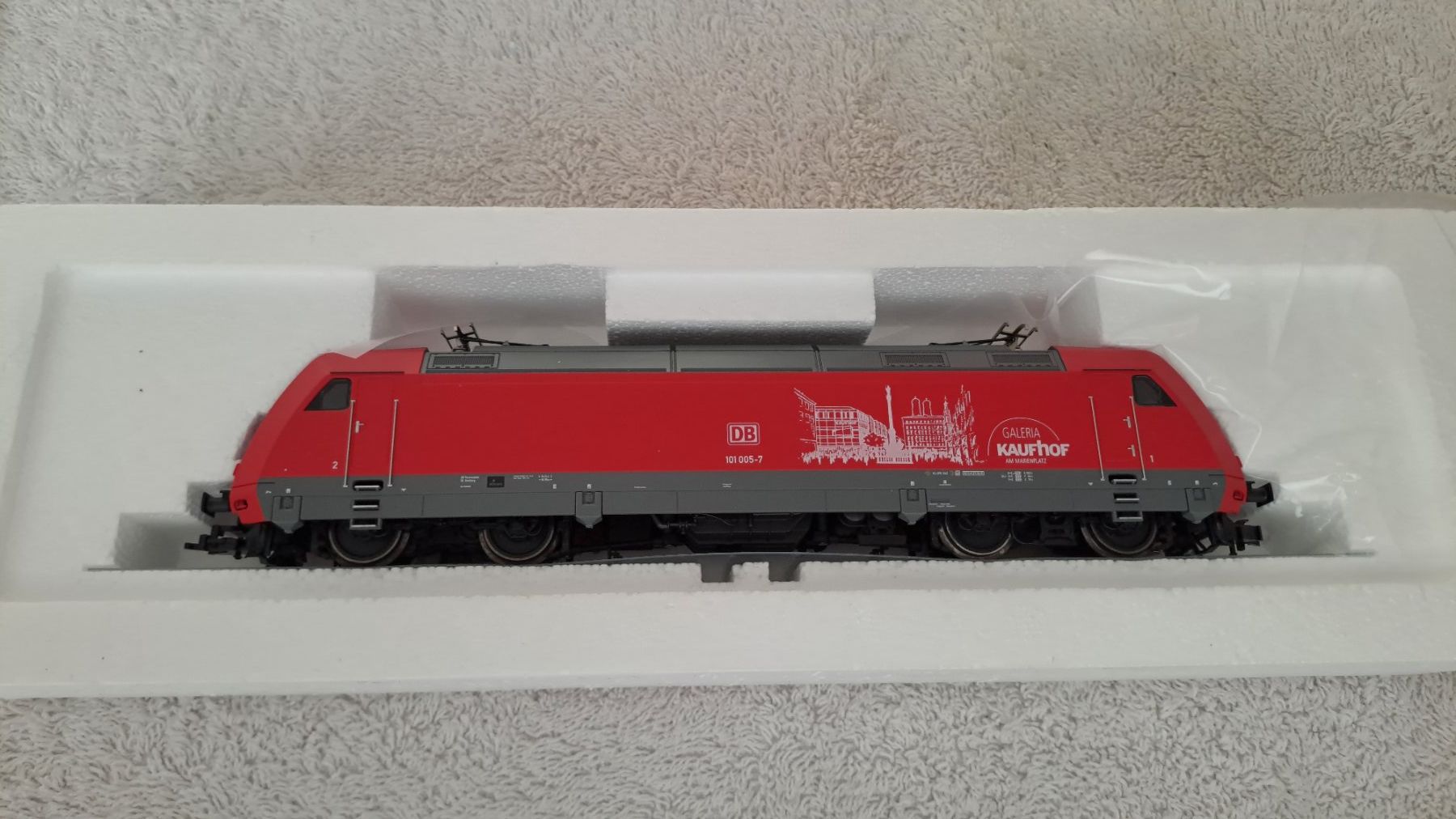 Fleischmann Modellini di ferrovie: Fleischmann 4355 DB E-Lok  "KAUFHOF" 101005-7 H0 GL – Usato da Winterthur venduto da Riebeli333