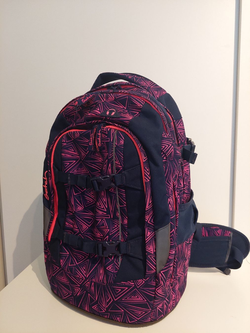 Satch Borse & Zaini: Satch Schulsack, Pack Pink Bermuda – Usato da Liesberg Dorf venduto da FamilieBond007