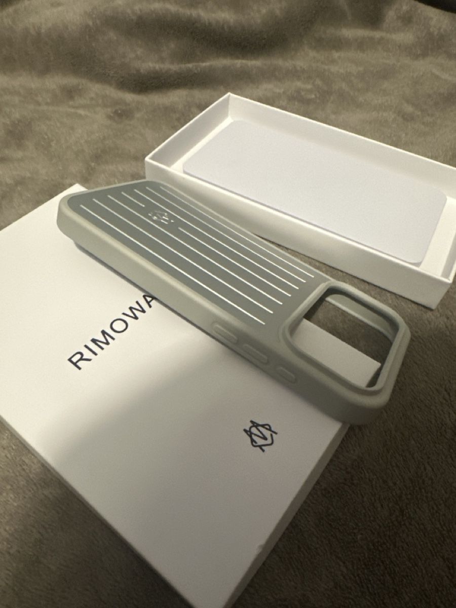 Apple Cover & Protezioni schermo: Coque RIMOWA 17 PRO – Nuovo (secondo la descrizione) da Renens VD venduto da acc_x6fw 4