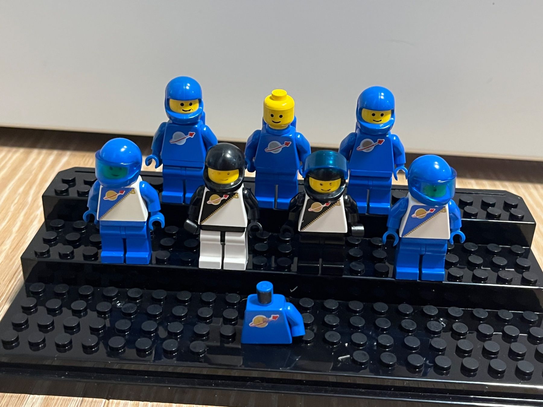 Lego Giocattoli: Lego Space Minifiguren Konvolut – Usato da Winterthur venduto da Wusa01