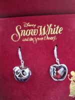 Boucles d'oreilles perçées , la pomme epoisonnée