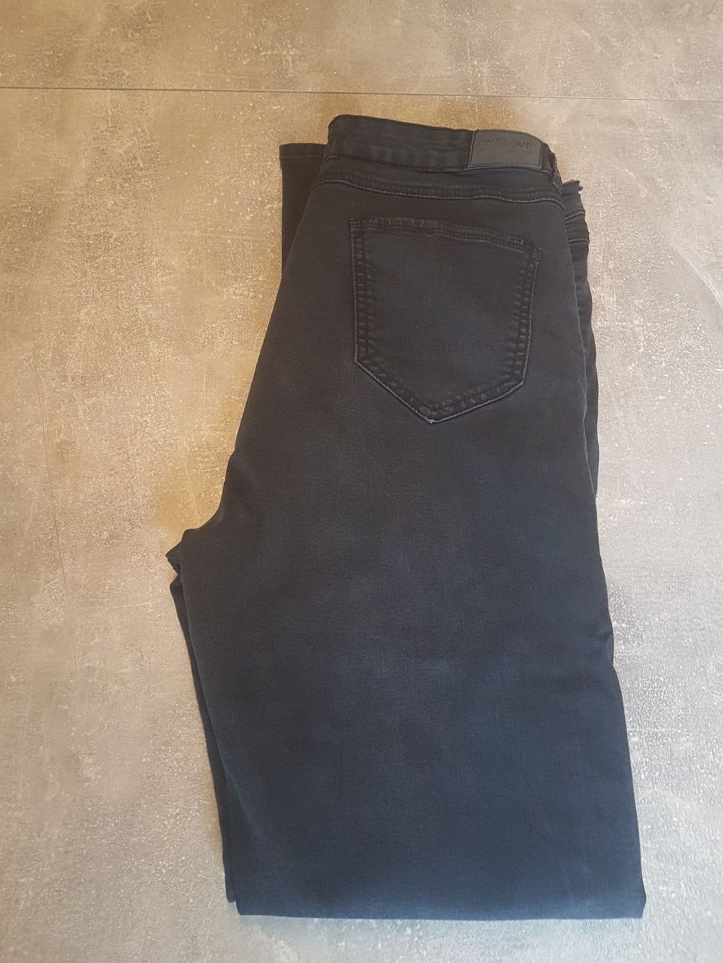 Pantaloni: Pantalon noir taille L marque Chicorée – Usato da Villiers venduto da san_jn5w 5