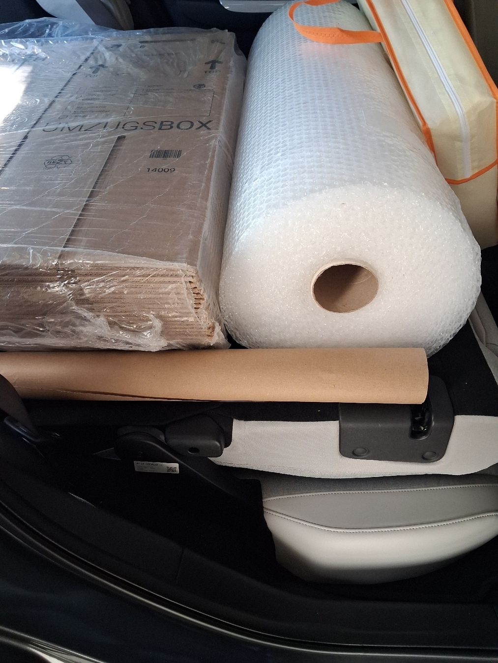 Kartons: Set - Umzugkartons, Folie, Packpapier – Neu und originalverpackt aus Hüttwilen von Derndl